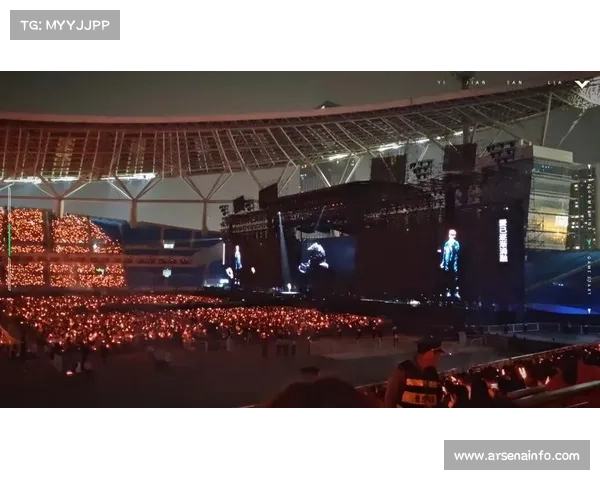 CBA总决赛场边明星云集,李荣浩演唱会同期举行 CBA总决赛场边明星云集,李荣浩演唱会同期举行