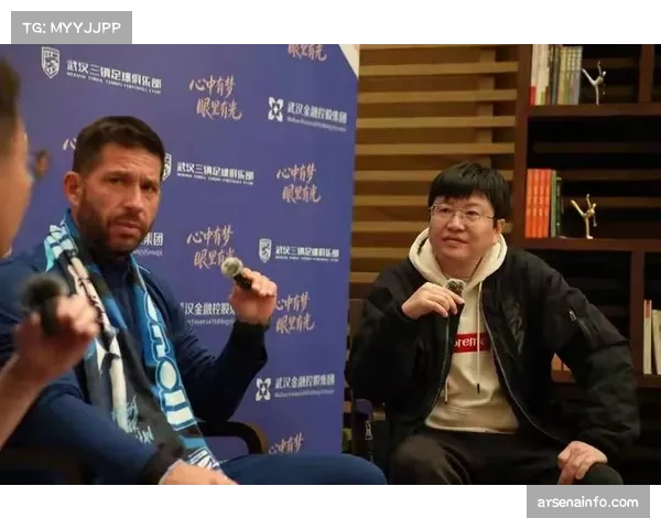 武汉三镇官宣多名外援内援加盟，卡迪斯、菲尔米诺等增强球队阵容深度